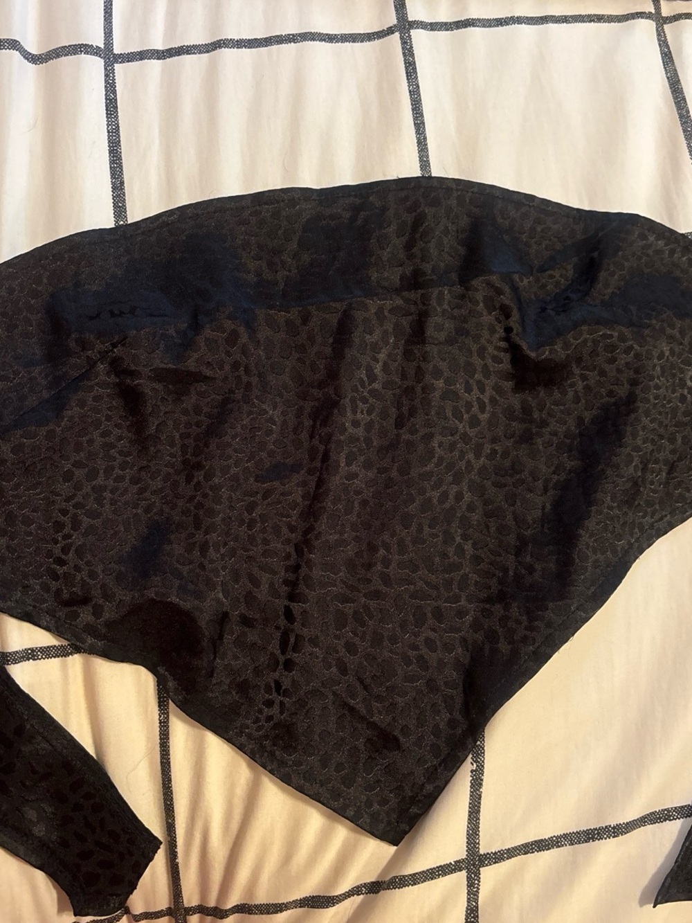 SHEIN Black Textured bandana top with cheetah print